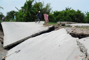 Một huyện ở Cà Mau có hơn 560 điểm sạt lở, sụt lún